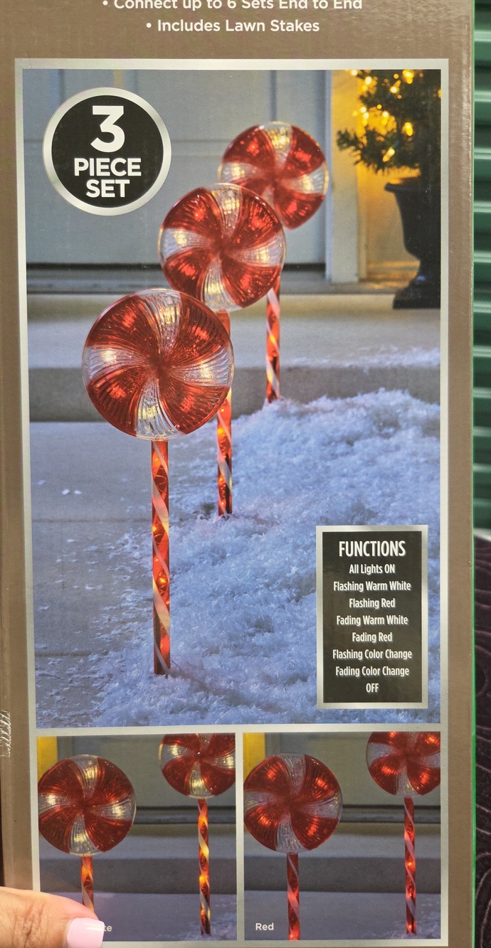Holiday wonderland, LED Peppermint Pathway Markers - Red & White. NIB. 3 Piece
